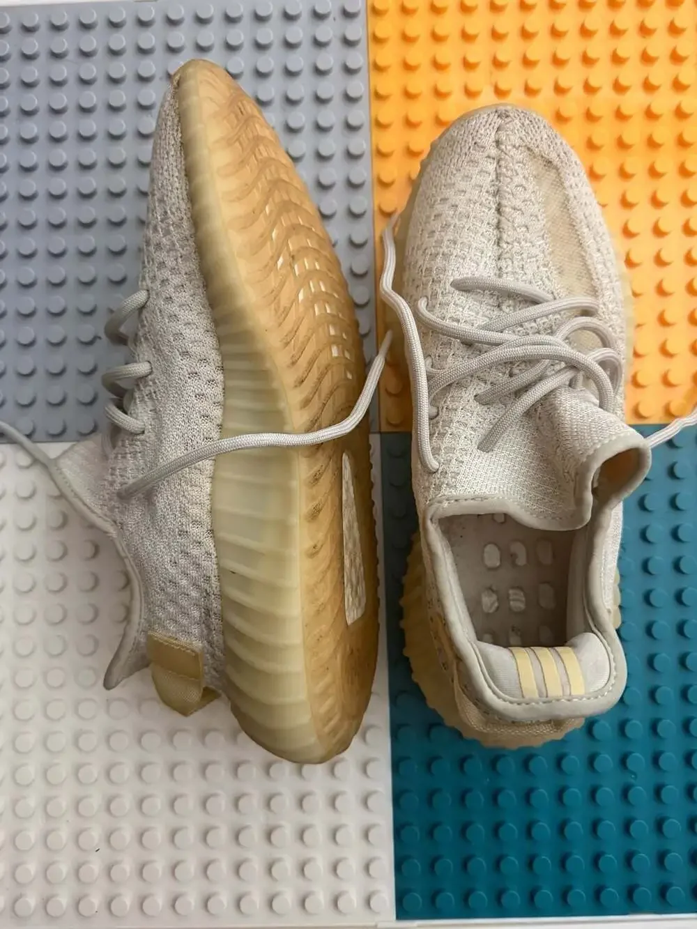 Adidas Yeezy Boost 350 V2 Light Sneakers